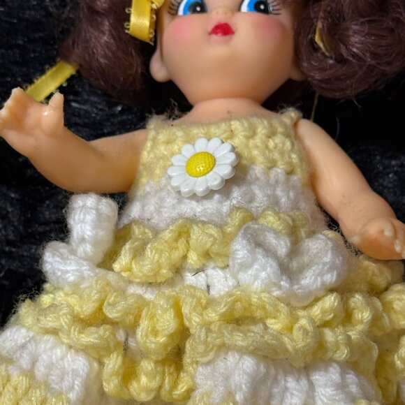 Vintage Crochet Doll Feather Duster Cover  Yellow And White - Picture 3 of 9